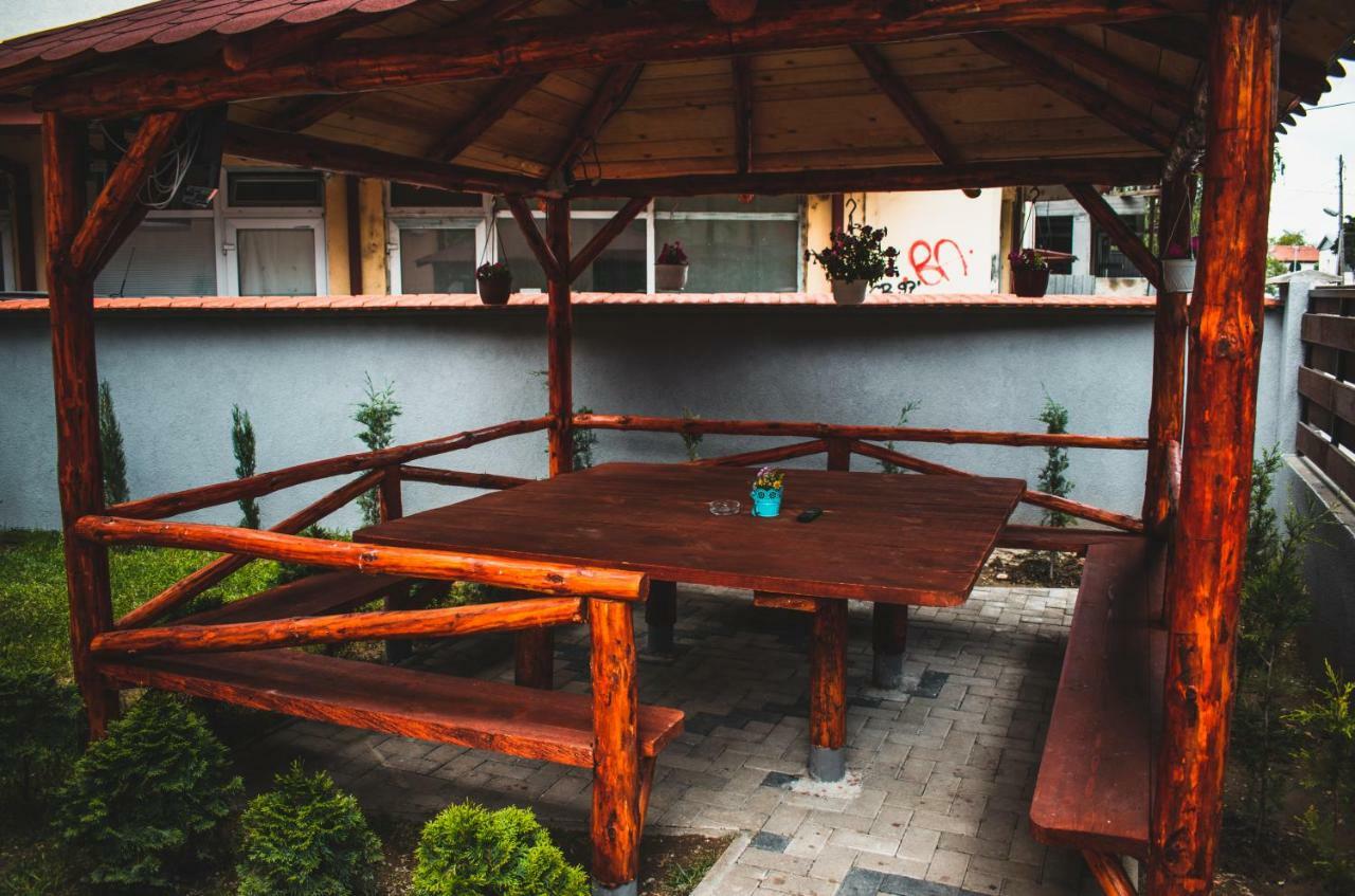 Skopje Downtown Hostel Zewnętrze zdjęcie